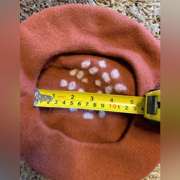 Deer shape 100% Wool Beret women/children - Picture 3 of 4